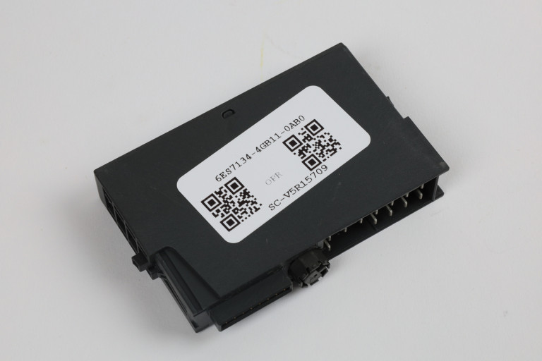 6ES7134-4GB11-0AB0 Obnovljen