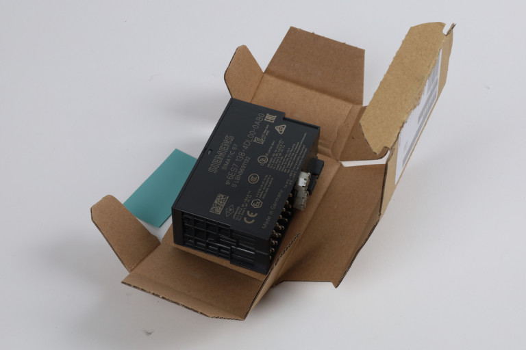 6ES7138-4DL00-0AB0 New in an open package