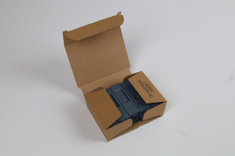 6ES7133-6CV20-1AM0 New in an open package
