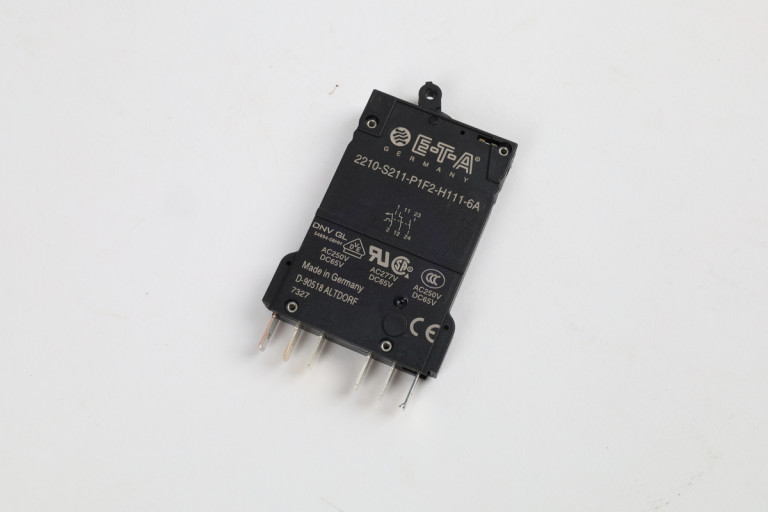 2210-S211-P1F2-H111-6A New without box