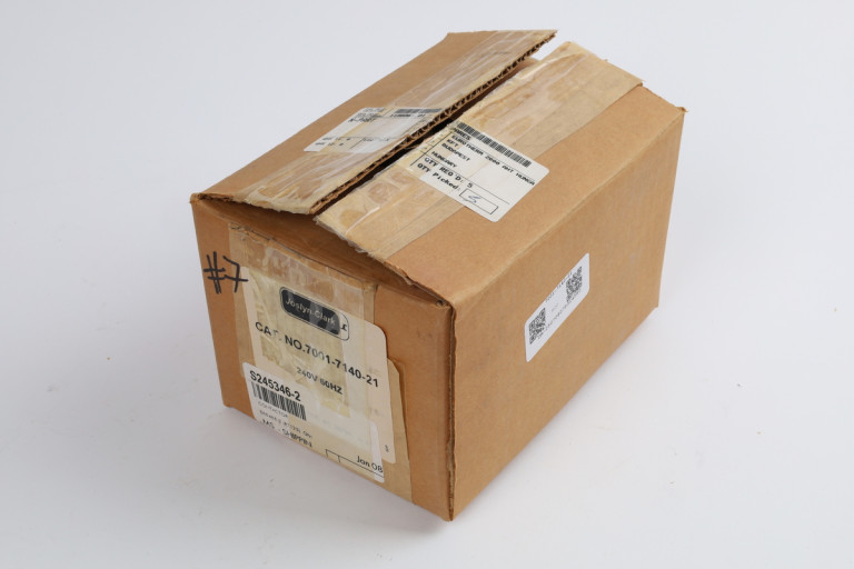 7001-7140-21 New in an open package