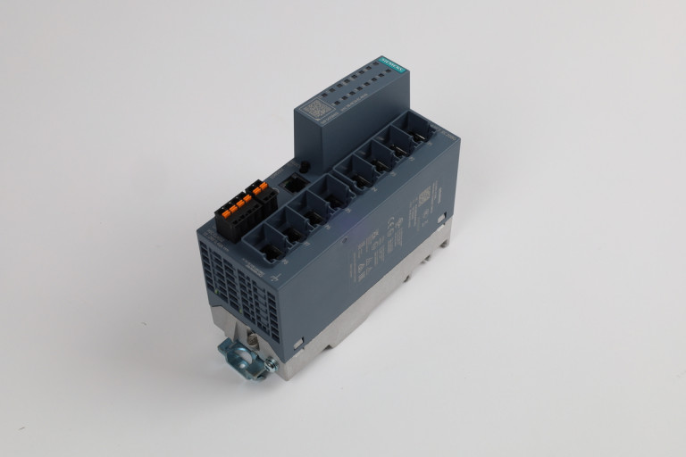 6GK5208-0GA00-2AC2 New without box