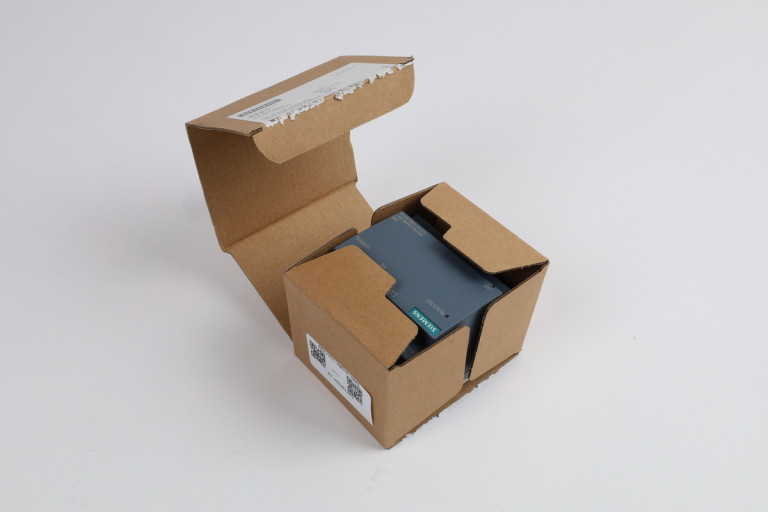 6ED1052-2MD08-0BA1 New in an open package