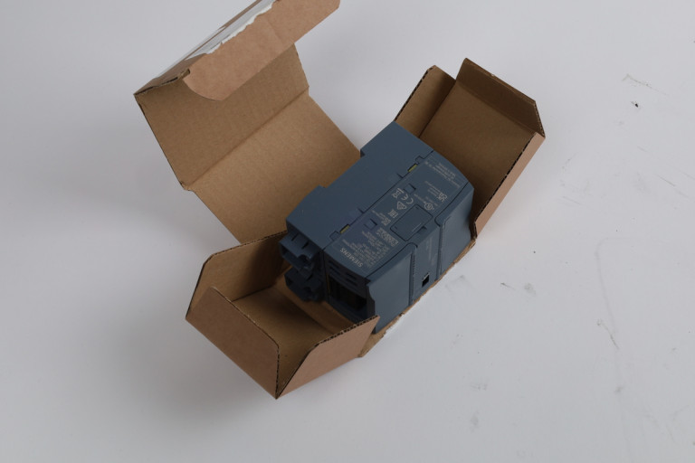 6AT8007-1AA10-0AA0 New in an open package