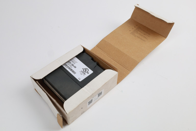 700-323-1BL00 New in an open package