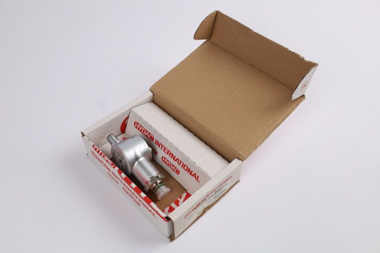 EDS 3446-1-0040-000 New in an open package