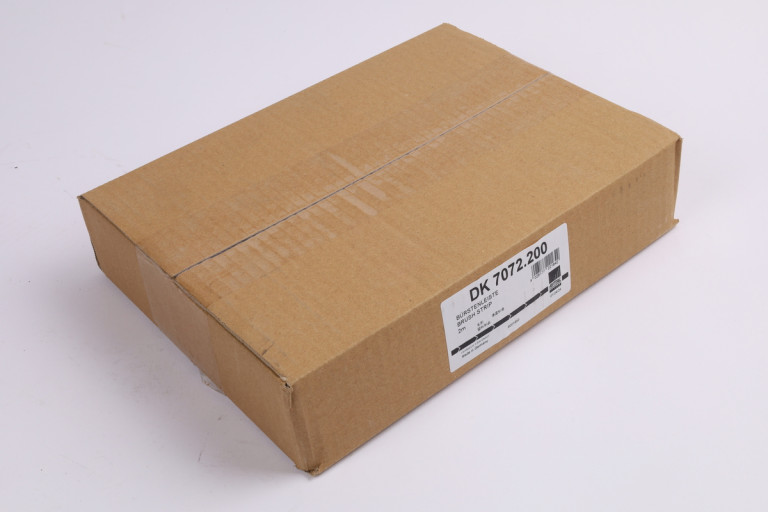 DK 7072.200 New in an open package