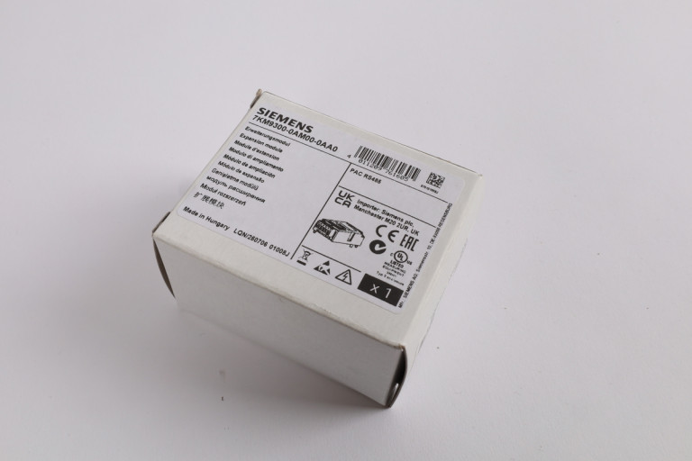 7KM9300-0AM00-0AA0 New in sealed package