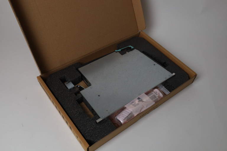 6SL3120-1TE21-8AC0 New in an open package