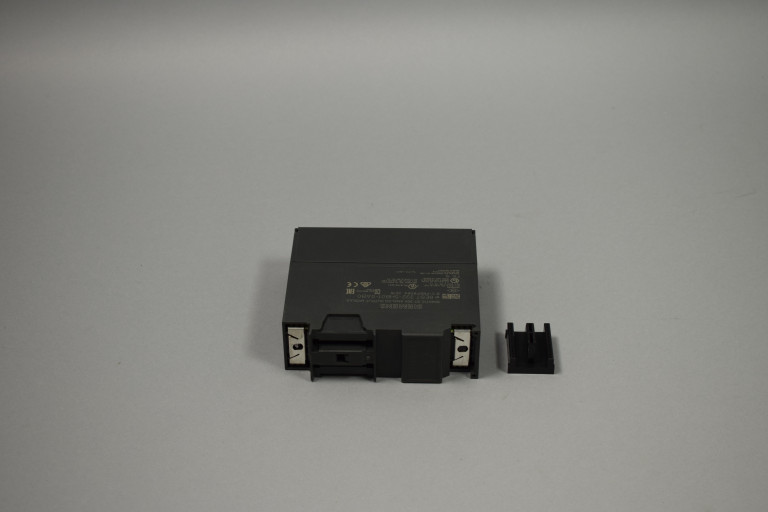 6ES7332-5HB01-0AB0 Novo bez kutije