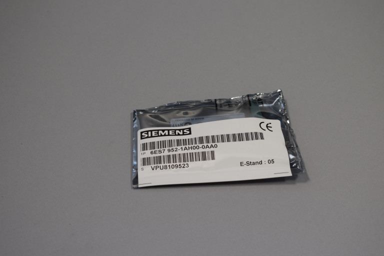 6ES7952-1AH00-0AA0 Usó