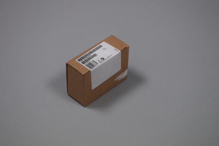 6ES7138-4CF03-0AB0 Ny i forseglet pakke