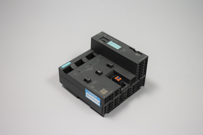 6ES7151-8AB01-0AB0 Benotzt