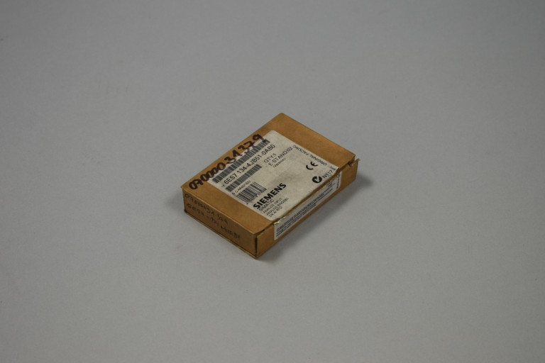 6ES7134-4JB51-0AB0 New in an open package