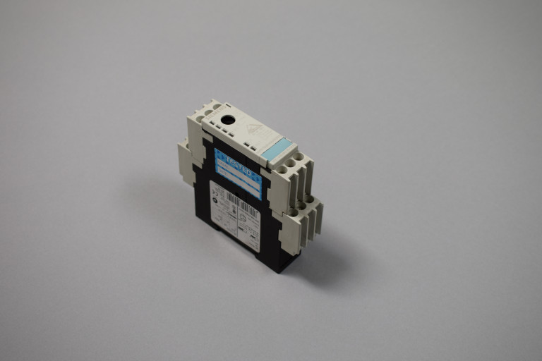 3RK1408-8KE00-0AA2 Benotzt