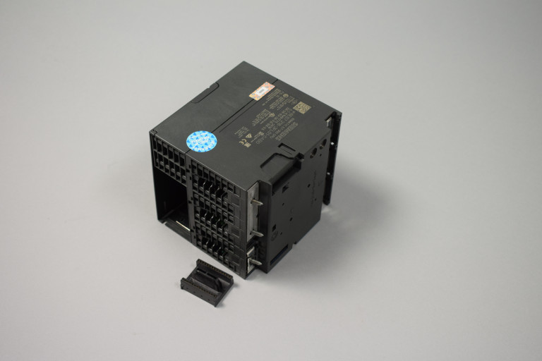6ES7318-3FL01-0AB0 Ny uten boks