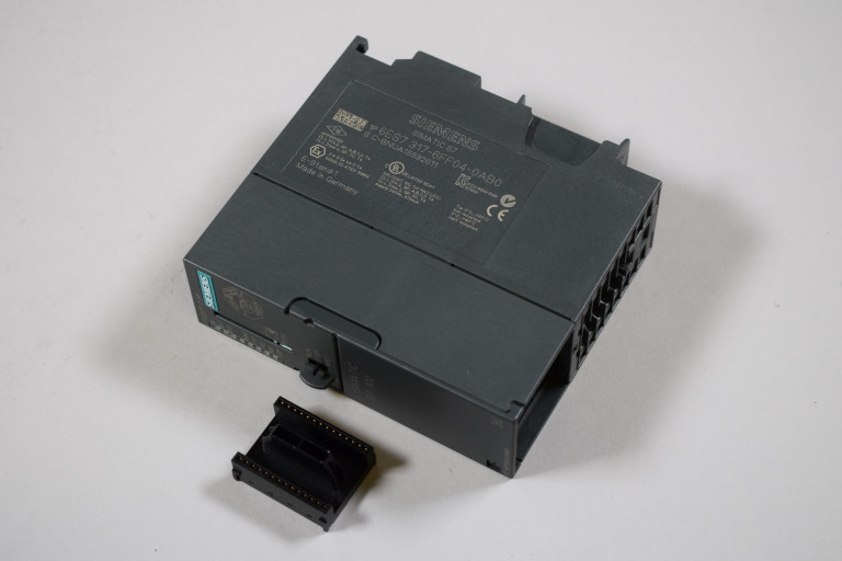 6ES7317-6FF04-0AB0 Oppusset
