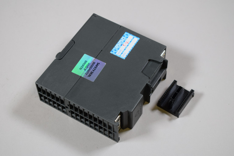 6ES7317-6FF04-0AB0 Oppusset