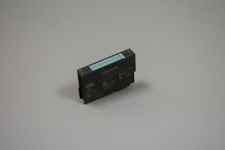 6ES7131-4BD01-0AB0 Nei ouni Këscht