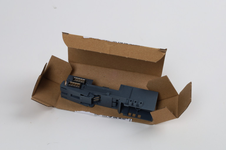 6ES7193-6BN00-0NE0 New in an open package