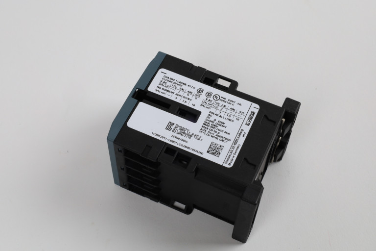 3RT2017-1AB01 New without box