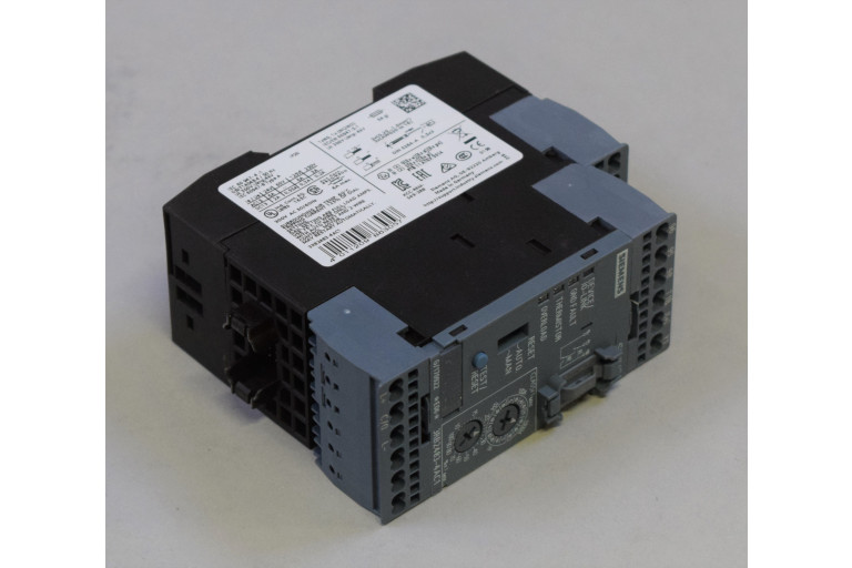3RB2483-4AC1 Benotzt