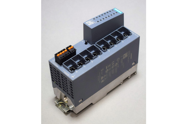 6GK5108-0BA00-2AC2 Benotzt