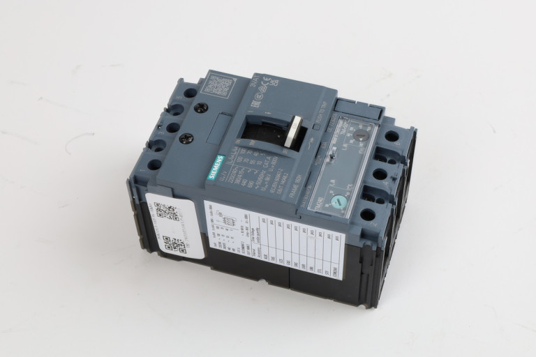 3VA1163-6EF36-0AA0 Used