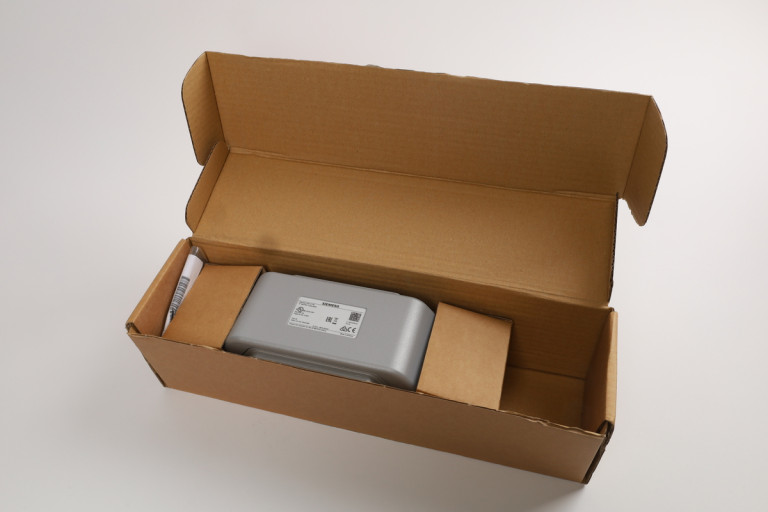 6AV7674-1LA32-0AA0 New in an open package