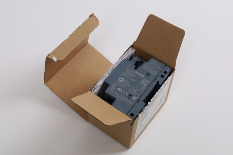6ED1052-2CC08-0BA0 New in an open package