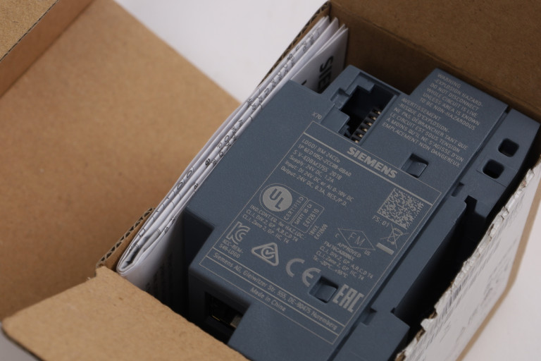 6ED1052-2CC08-0BA0 New in an open package