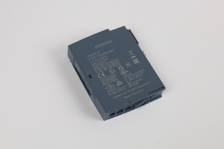 6ES7135-6HD00-0BA1 Obnovljen