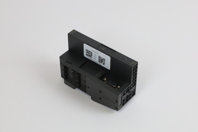 6ES7138-4HA00-0AB0 Obnovljen