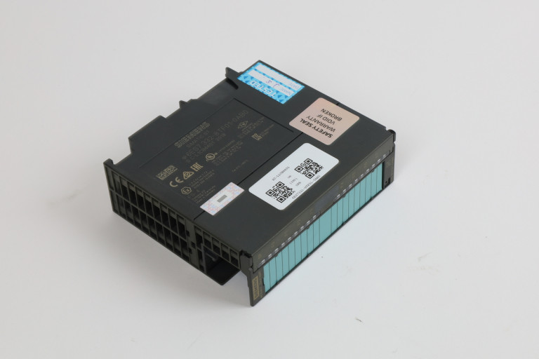 6ES7332-8TF01-0AB0 Obnovljen