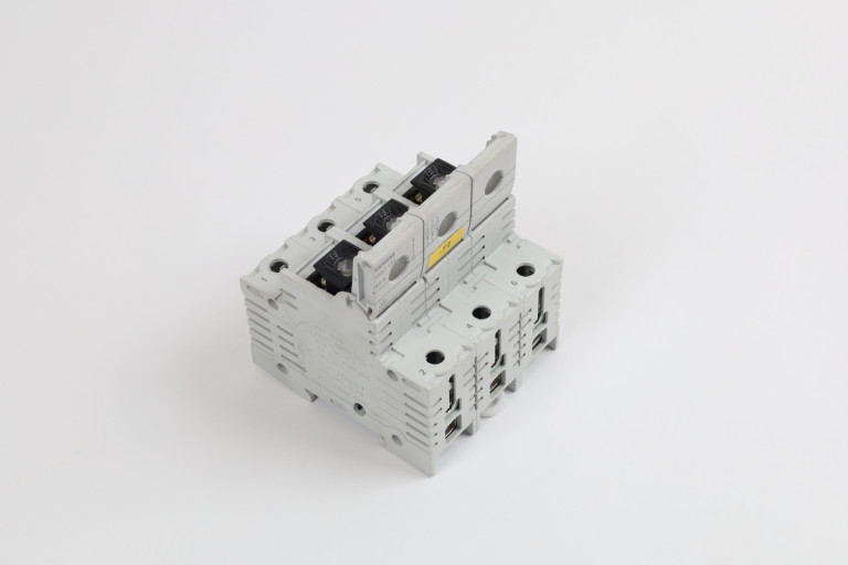 5SG7133 Used