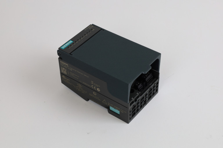6GK5208-0BA00-2AF2 Obnovljen