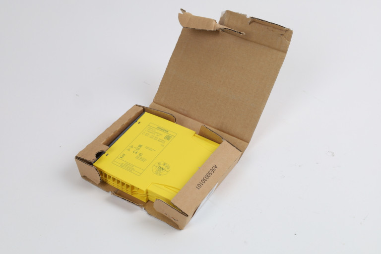 6DL1136-6AA00-0PH1 New in an open package