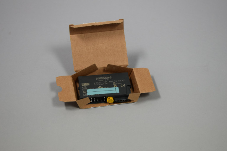 6ES7131-4BF00-0AA0 Neu in einer offenen Verpackung