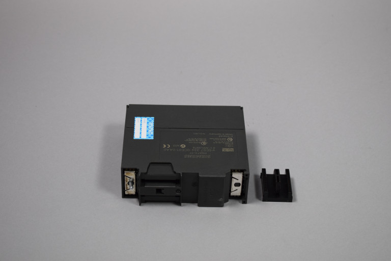 6ES7334-0CE01-0AA0 Folosit