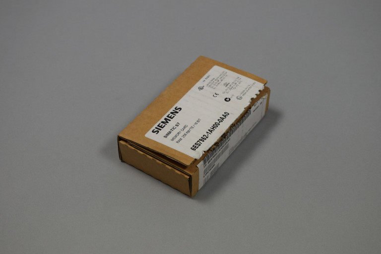 6ES7952-1AH00-0AA0 Nuevo en un paquete abierto