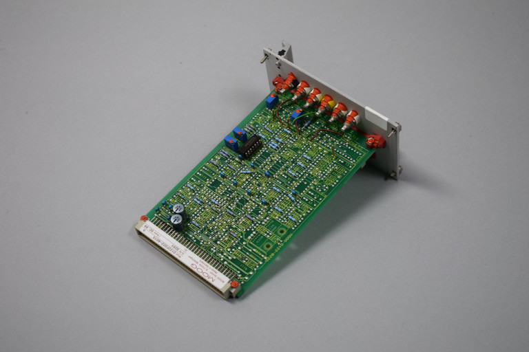 D122F022-A015 Used