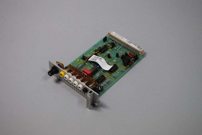 D122F027-A007 Used