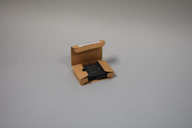 6ES7134-4NB51-0AB0 New in an open package
