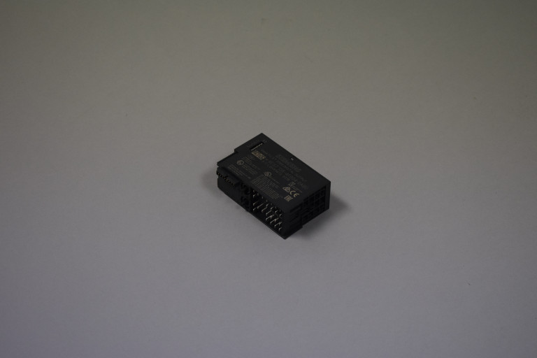 6ES7138-4FB04-0AB0 New without box
