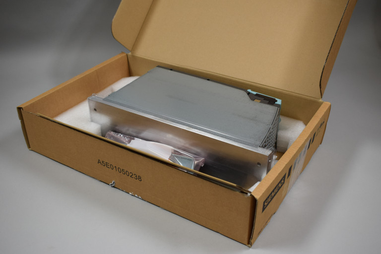 6SL3126-2TE21-8AA3 New in an open package