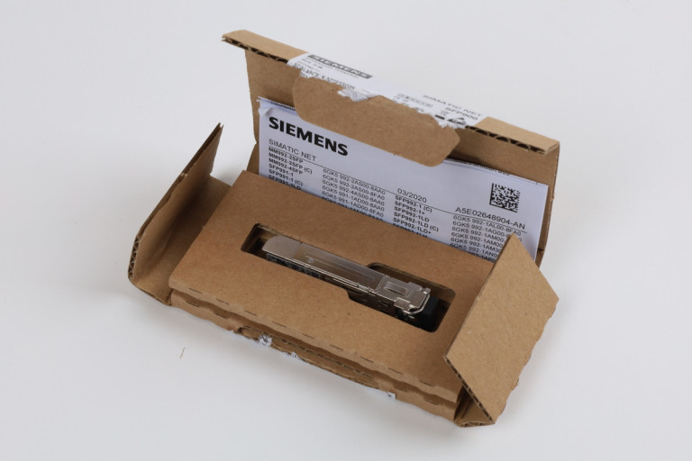 6GK5992-1AG00-8AA0 New in an open package