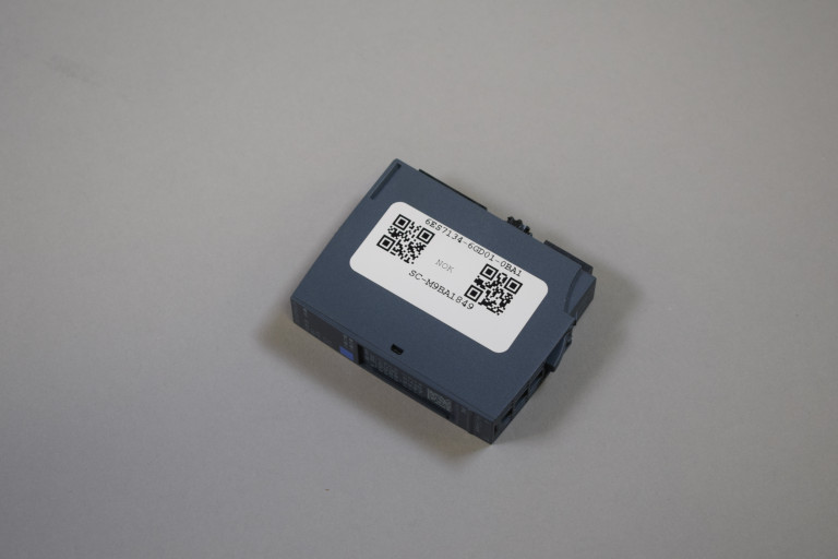 6ES7134-6GD01-0BA1 Nei ouni Këscht