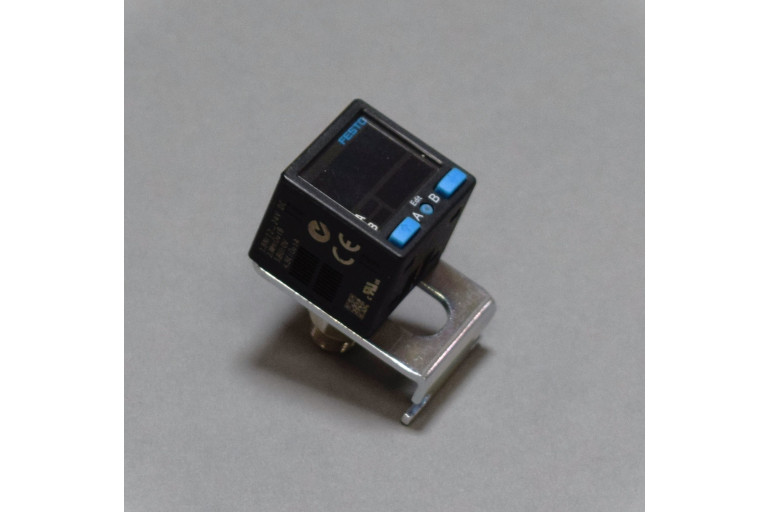 SPAB-B2R-G18-2P-M8 553146 Used