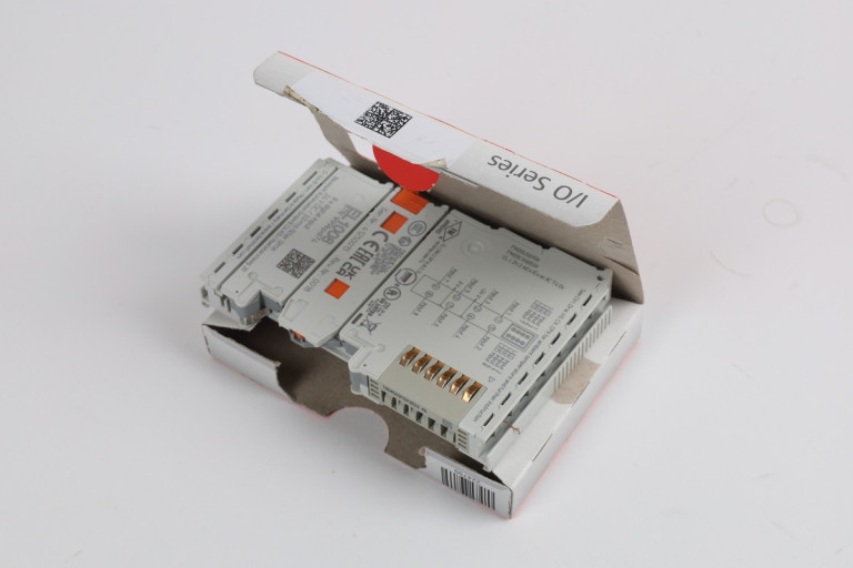 EL1008 New in an open package